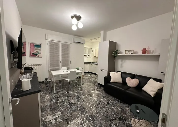 Eleonora's House Апартаменти